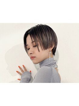 後ろ姿から毛先の流れるニュアンスまで…veticaショートは360度美シルエットに。ブリーチ・カラーも上品に