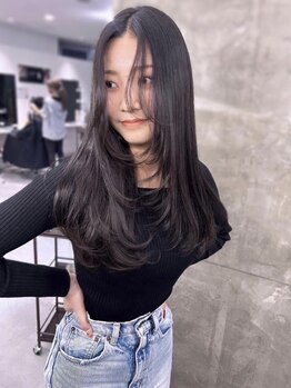 【パサつきゼロへ】髪質改善専門店による毛先まで動きのある艶レイヤーカット