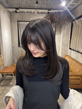 フラネ(Flaner) レイヤーカット　篠原恵里奈