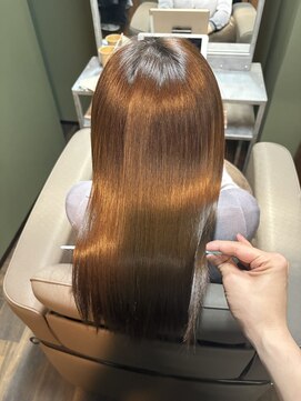 イム 博多 祇園(im) 艶髪ベージュ