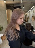 ピンクベージュ　ブリーチあり　レイヤースタイル