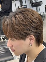 オーバル ジングウマエ(OVARL jingumae)&nbsp;フェザーショートパーマセンターパート