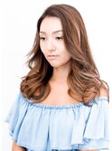 かきあげバングの大人なセミロングスタイル