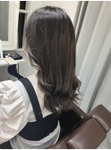 さりげないイヤリングカラー