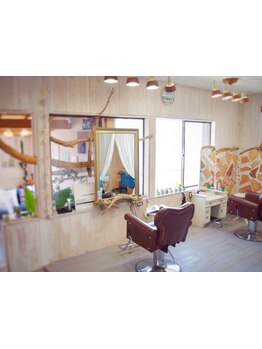 １人１人のお悩みに向き合い、なりたいスタイルを叶えます！ゆったりくつろげる、海の前の隠れ家サロン♪