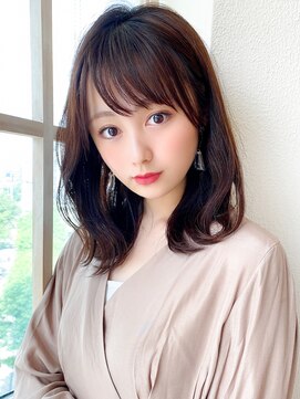 ラルユー 金山(LallYou) 美髪/ホワイトグレージュ/ネビージュ/大人かわいい/こなれミディ