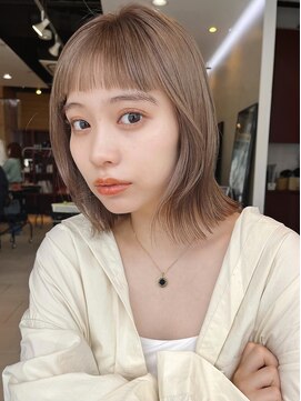 ラフ フロム ガーデン(Laf from GARDEN) 顔まわりカットと切りっぱストレートボブ