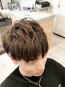 アール(R+)の写真/メンズリピーター続出！「眉カット」や「男のヘッドスパコース」が大人気です◎