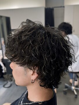 バース バイ ハピネス(BIRTH by happiness) ツイストスパイラルパーマツイストパーマメンズマッシュパーマ