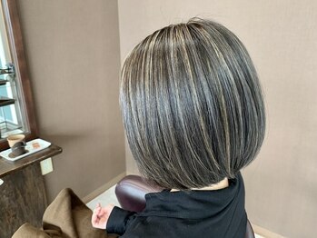 ヘアーアンドメイク サワ 東御店(Sawa)の写真/一度で効果を実感できる最近トリートメントご用意◇髪の内部から補修し、思わず触れたくなるような美髮へ*
