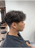 毛流れセンターパート/刈り上げ/