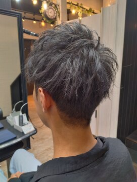 リリー(Lily) 爽やか2ブロック刈り上げスタイル