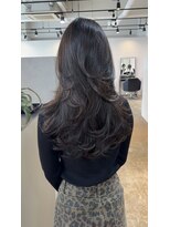 メリー オオサカ(Merly Osaka)&nbsp;暗髪バタフライカット