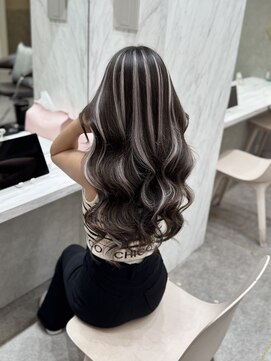 ロンド レア 天神大名店(Lond Le’a) ミルクティーベージュ髪質改善トリートメントインナーカラー