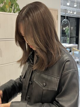 ザックジングウ 表参道(ZACC JINGU) ブリーチなしベージュカラー/ミディアムレイヤー/縮毛矯正カラー