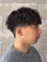 ニアウ 伊勢崎連取店(Niau)&nbsp;MEN’S HAIR/波巻きツイストスパイラル/リバースセンターパート