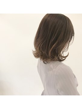 デフィー(DEFY) ハイライトたっぷりのボブディー