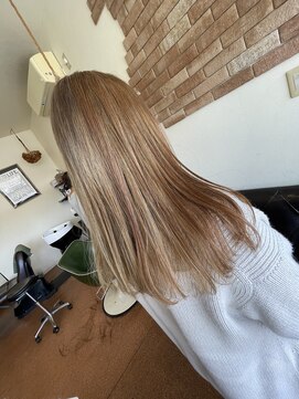 エムドットヘアーサロン(M. hair salon) クリアベージュ