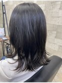 オリーブグレージュ