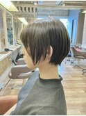暗髪グレージュ×大人可愛いオフィスヘア