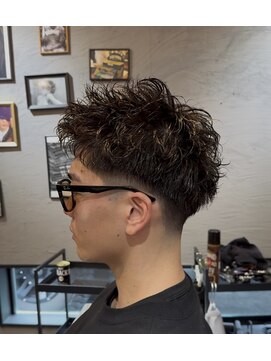 ブラックチョコレート(black chocolate) ローフェードスパイキーショート