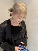 イメチェン/ホワイトブロンド/外ハネボブ/美髪/梅田