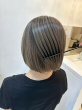 白髪ぼかしハイライト、ナチュラルグレイヘアにしたい方もご相談ください！（巣鴨/髪質改善/縮毛矯正）