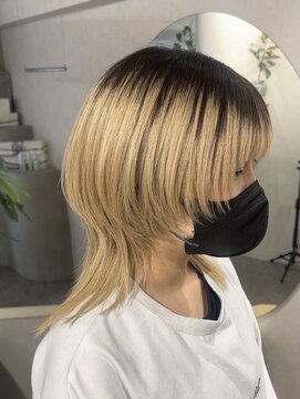 アドネ プライム(adne prime) クラゲヘアー/ウルフカット/姫カットレイヤー/ホワイトブロンド