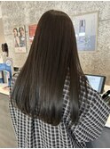 オリーブカラー×ストレート
