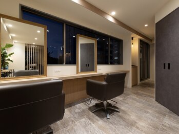 ハレ ヘアサロン(Hale hair salon)の写真/4席限定!メンズカット,メンズパーマを上質な空間で!リピーター多数!当日予約可◎[メンズサロン/眉毛サロン]