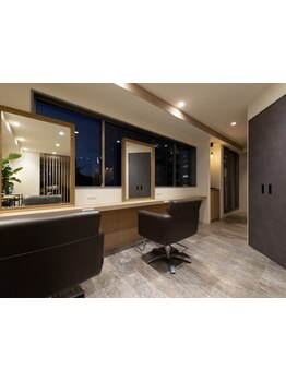 4席限定!メンズカット,メンズパーマを上質な空間で!リピーター多数!当日予約可◎[メンズサロン/眉毛サロン]