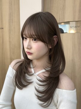 ウェイズトウキョウ 新宿店(Ways TOKYO) 前髪ありミディアムレイヤーカット顔まわり透明感カラーベージュ
