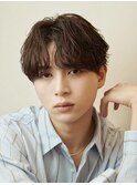 大人の余裕を引き出すニュアンスセンターパート
