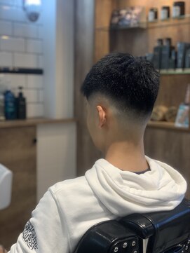 ブルートバーバーショップ(BLUET Barber Shop) スキンフェードスタイル