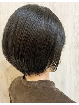 フーガ 新越谷蒲生店(fuuga) 丸みショートインナーカラーハイライト前髪カットイルミナカラー