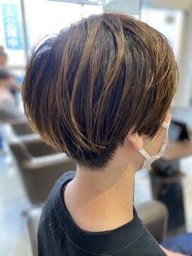 ヘアールーム プリズム(Hair room Prism) 大人ハンサムショート