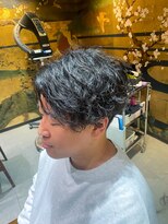 インアンドヤング(in&yang)&nbsp;センターパート×ツイストスパイラルパーマ