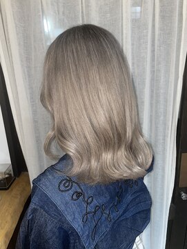 ノウェム バイ シーラス(novem by cirrus) ホワイトベージュ20代/30代/40代/50代