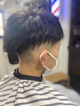 ジールアンドニコ(Zeal & nico.) スキンフェードカット