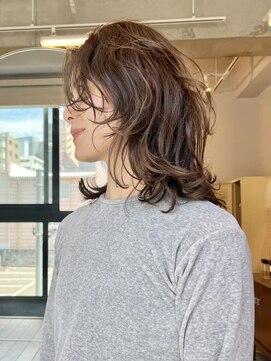 ワール(whirl.) 人気スタイル大人マッシュウルフセミディシアーカラー