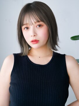 エインアンリー 表参道(AIN.ANLY.) ◯イヤリングカラーインナーカラーベージュぱっつん前髪大人女子