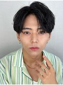 スーツ短髪ツーブロック束感モテる黒髪シークレットパーマ流行