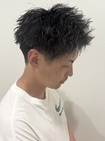 ヒュイル バイ ニアウ(Hwyl by Niau) メンズアップバングショート短髪パーマツイストパーマ刈り上げ