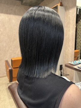 マルカ 千歳烏山(marca) ブルーブラック＆切りっぱなし