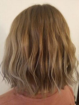 アジュール(AZUR) ゆるふわボブヘアー