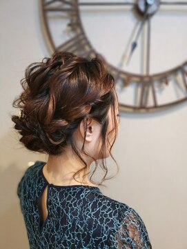 ヘアセットサロン ミント(Hair set salon MINT) ツイストルーズアップ
