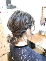 ロカット サロン(Roquat Salon) ミディアムローポニーアレンジ【ヘアアレンジ 立川/立川南/袴】
