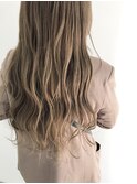 ハイトーンベージュ×波巻きロング