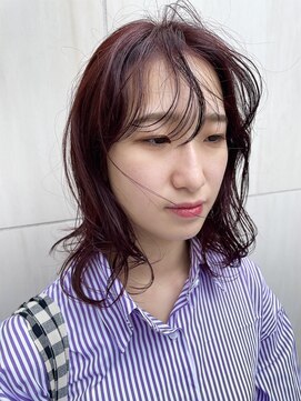 スワッグ(Swag) pink red パーマ風