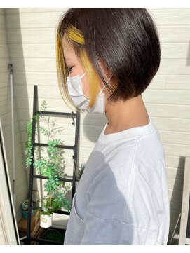 ヘアーガーデン シュシュ(hair garden chou chou) モカグレージュ&インナーイエローとフェイスフレーミング